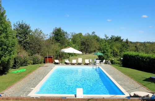 Capriglio House | Stunning private villa for 10 guests with WIFI, private pool, TV, terrace and pets allowed