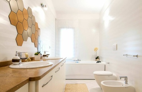 Melissano Villa | Stunning private villa with private pool, hot tub, WIFI, A/C, TV, patio, pets allowed and parking
