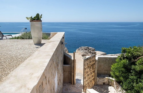 Plemmirio Villa | Stunning private villa with A/C, private pool, WIFI, TV, patio and panoramic view, close to Syra.