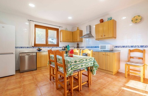 Porreres House | Stunning private villa for 6 guests with private pool, A/C, WIFI, TV and patio