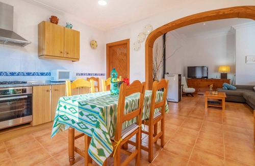 Porreres House | Stunning private villa for 6 guests with private pool, A/C, WIFI, TV and patio