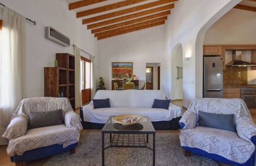 Crestatx Villa | Stunning private villa for 6 guests with A/C, private pool, WIFI, TV and patio