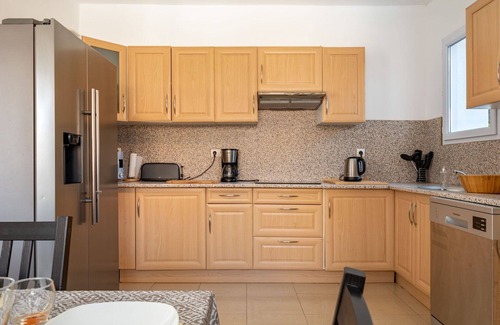 Plage d'Argeles House | Stunning private villa for 8 people with WIFI, A/C, private pool, TV and terrace