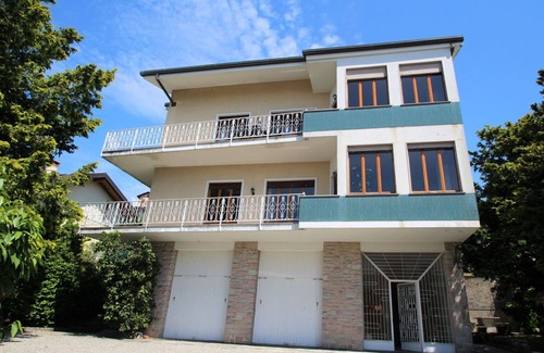 Cissano House | Stunning private villa for 11 people with WIFI, TV, balcony and pets allowed