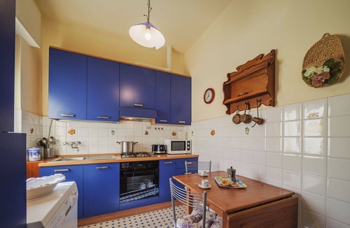 Camaiore Villa | Stunning private villa with private pool, WIFI, TV, patio, pets allowed, parking, close to Viareggio