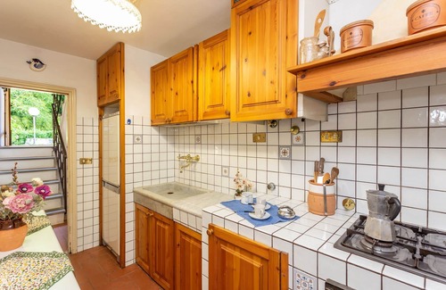 Molezzano Villa | Stunning private villa for 4 people with WIFI, TV, patio and pets allowed