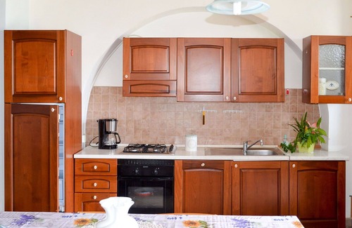 Picciano House | Stunning private villa for 4 people with WIFI, TV, terrace and pets allowed