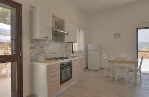 Floridia Villa | Stunning private villa for 5 people with private pool, WIFI, A/C, TV, terrace and panoramic view