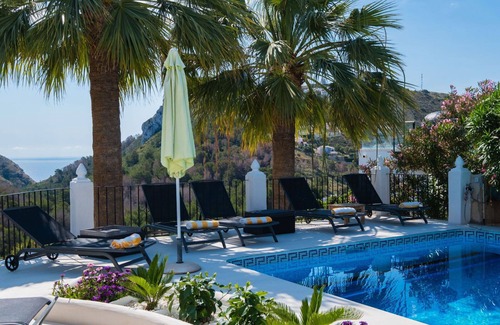 Arnella Villa | Stunning private villa for 10 people with private pool, WIFI, A/C, TV and patio