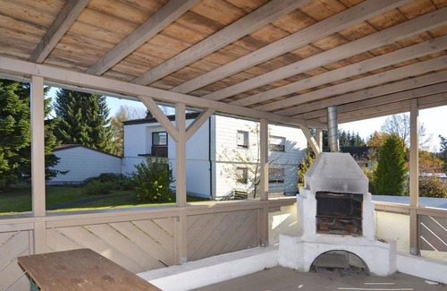 Mauth House | Stunning private villa for 12 people with WIFI, TV, patio and parking