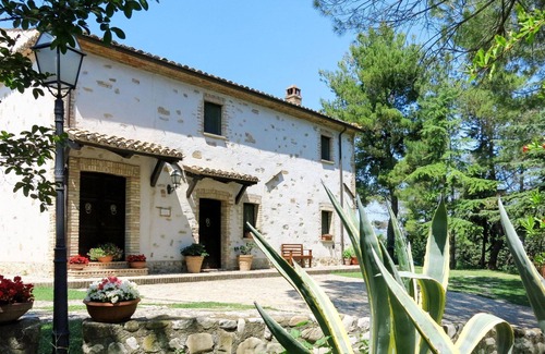 Penne House | Stunning private villa for 10 guests with private pool, WIFI, A/C, TV, patio and pets allowed