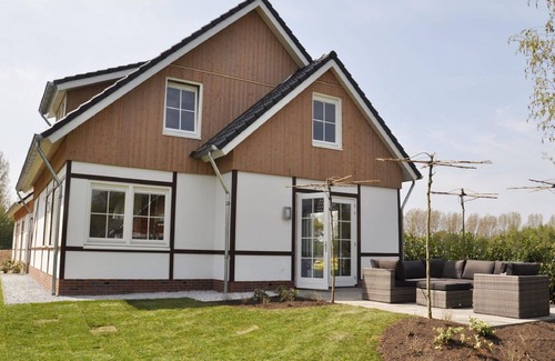 Municipality of Echt-Susteren House | Stunning private villa for 10 guests with pool, WIFI, TV and terrace