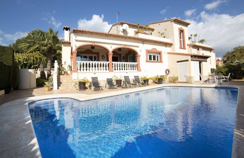 Calpe Villa | Stunning private villa for 8 people with private pool, A/C, WIFI, TV, terrace and parking