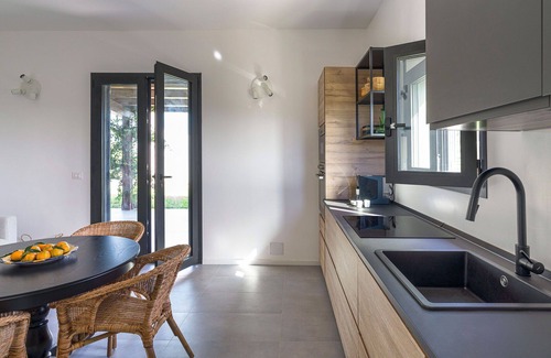 Noto Villa | Stunning private villa for 6 people with A/C, private pool, WIFI, terrace and panoramic view