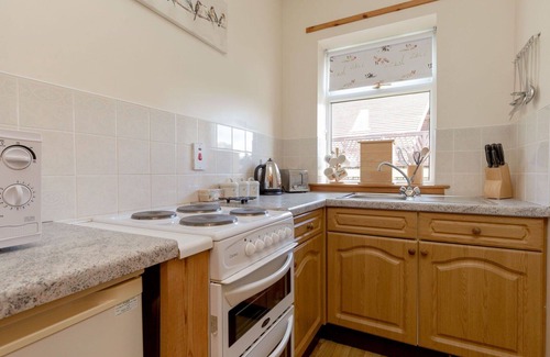 Maybole House | Stunning private villa for 4 people with WIFI and TV