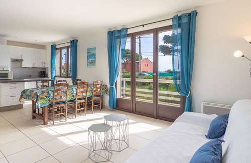 Toulon - Hyeres Villa | Stunning private villa for 4 people with WIFI, TV, terrace and pets allowed