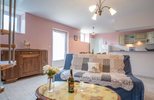 Ploumilliau House | Stunning private villa for 4 people with WIFI, TV, patio and pets allowed