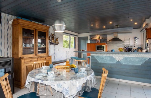 Berven House | Stunning private villa for 4 people with WIFI, TV and terrace