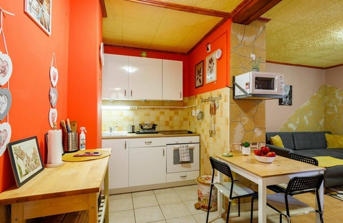Balatonkeresztur House | Stunning private villa for 5 people with WIFI, hot tub, TV and terrace