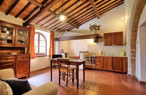 Cetona Villa | Stunning private villa for 20 people with WIFI, A/C, private pool, TV, patio and panoramic view