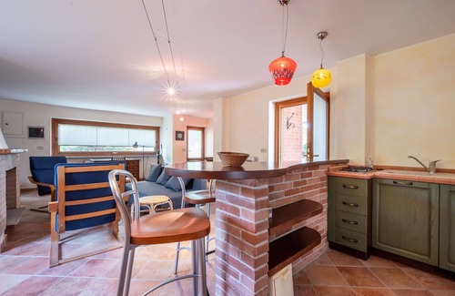 Bossolasco House | Stunning private villa for 8 guests with WIFI, TV, balcony and pets allowed