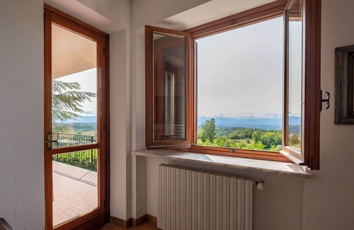 Bossolasco House | Stunning private villa for 8 guests with WIFI, TV, balcony and pets allowed