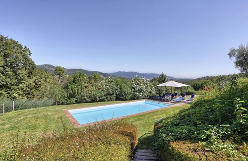 Lucca Villa | Stunning private villa with WIFI, private pool, A/C, TV and panoramic view, close to Lucca