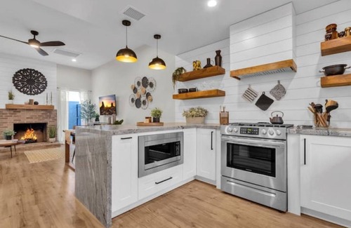 Camelback East House | Stunning Remodel in the Heart of Phoenix!
