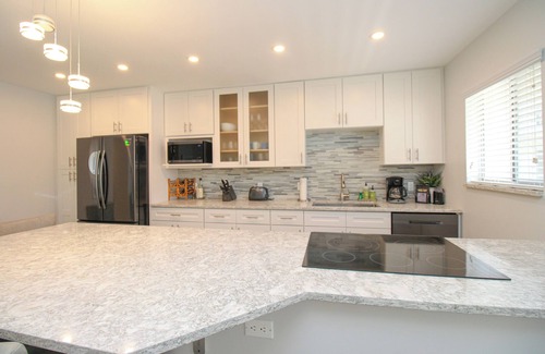 Coquina Sands Condo | STUNNING REMODELED 2/2 CONDO IN THE ELEVEN HUNDRED CLUB AT COQUINA SANDS NAPLES