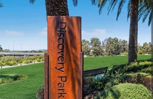 Tempe Apartment | Stunning Riverview 3Bedroom Apt/Wolli Creek/Great Transport links/Free Parking