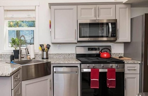 Port Angeles House | Stunning Salish Sea Views/High-end & Modern! Close to Olympic National Park!