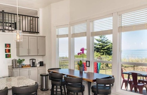 Port Angeles House | Stunning Salish Sea Views/High-end & Modern! Close to Olympic National Park!