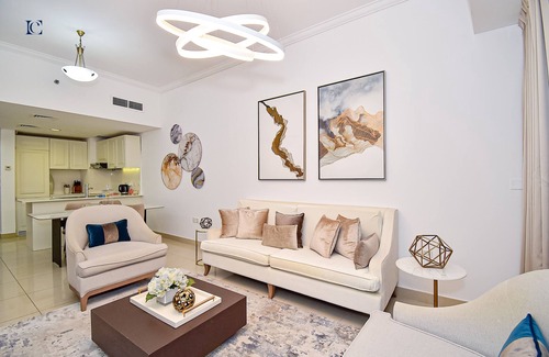 Dubai Apartment | Stunning Sea View 2BR with Sofabed | Nr JBR Beach and Tram - HEI