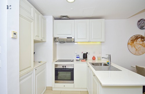 Dubai Apartment | Stunning Sea View 2BR with Sofabed | Nr JBR Beach and Tram - HEI