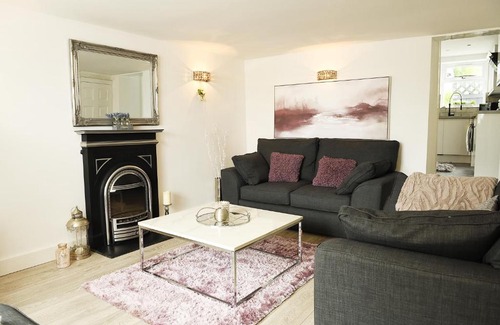 Rhos on Sea House | Stunning Seafront Cottage on Rhos Promenade