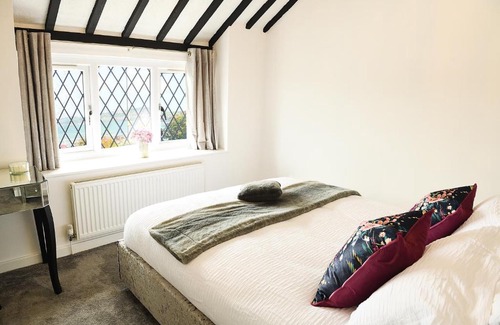 Rhos on Sea House | Stunning Seafront Cottage on Rhos Promenade
