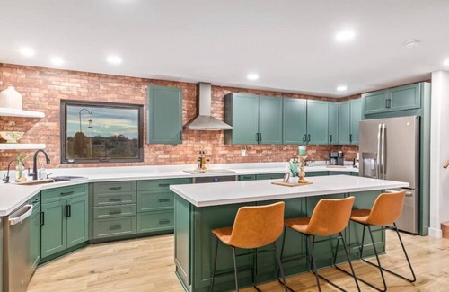 Fort McDowell House | Stunning Secluded Ranch, Sleeps 8, Pool & Jacuzzi