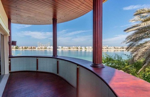 Palm Jumeirah Villa | STUNNING SIGNATURE VILLA RIVIERA MEDITERRANEAN STYLE IN PALM JUMEIRAH