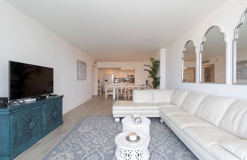 Sunny Isles Beach Condo | Stunning & Spacious Condo Across From Beach