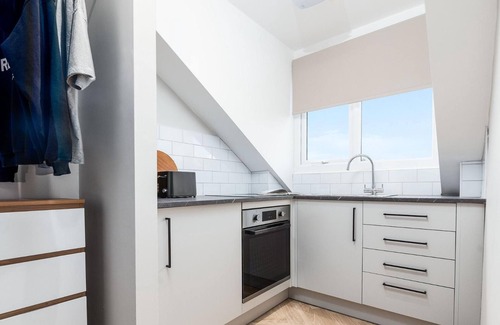 Derby Apartment | Stunning Studio Apartment | Free Parking & Wi-Fi