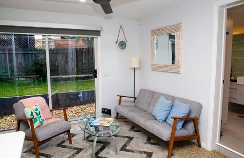 Surf Beach Apartment | STUNNING STUDIO BY THE BEACH / SURF BEACH