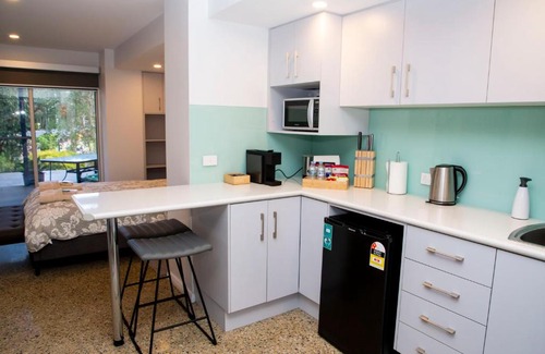 Surf Beach Apartment | STUNNING STUDIO BY THE BEACH / SURF BEACH
