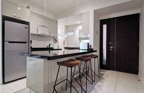 Kuala Teriang Apartment | Stunning Sunset View High Speed Fibre Furnished