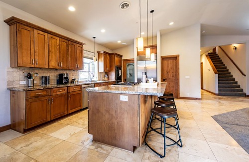 Bijou Park Acres House | Stunning Tahoe Gem with Hot Tub, Games, Crib; Close to Lake & Skiing