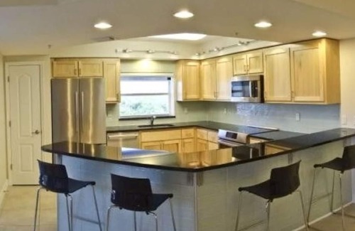 New Smyrna Beach Condo | Stunning three bedroom condo across the street from awesome beach; all amenities