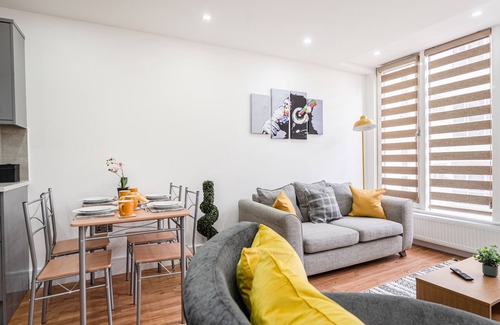 Ipswich Apartment | Stunning Town Centre Flat -Free Secure Parking!