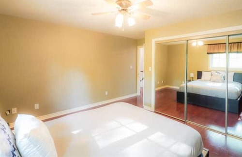 Brampton House | Stunning Tranquility~ Spa~ Billiard~ Lake Simcoe
