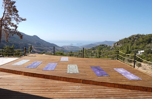 Islamlar Villa | Stunning Turquoise Retreat with 25m infinity pool and Yoga/Activity Studio
