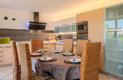 Casnate Con Bernate Villa | Stunning villa with private pool, A/C, WIFI, TV, patio, pets allowed and panoramic view