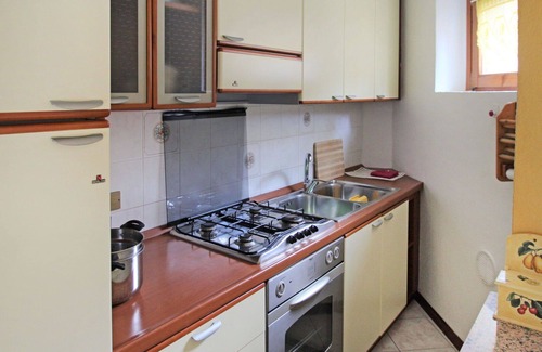 Porto Valtravaglia House | Stunning villa for 4 people with TV, terrace and pets allowed